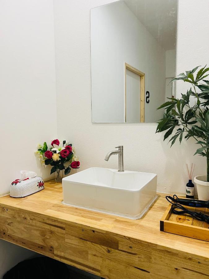 Hostel Bed Station Ban Madua Wan Zewnętrze zdjęcie